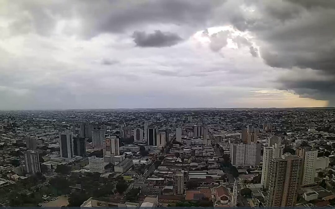 Temperaturas caem e alerta para chuvas em MS continua