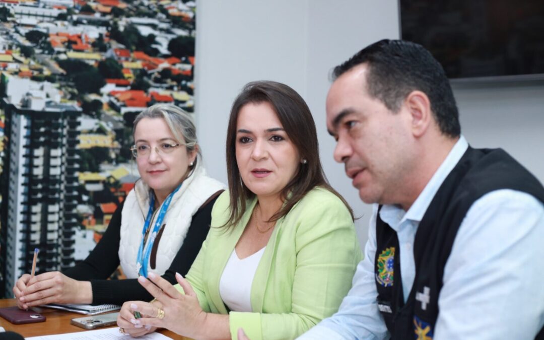 Pressionada por movimentação de vereadores prefeitura anuncia hospital municipal “às pressas”.