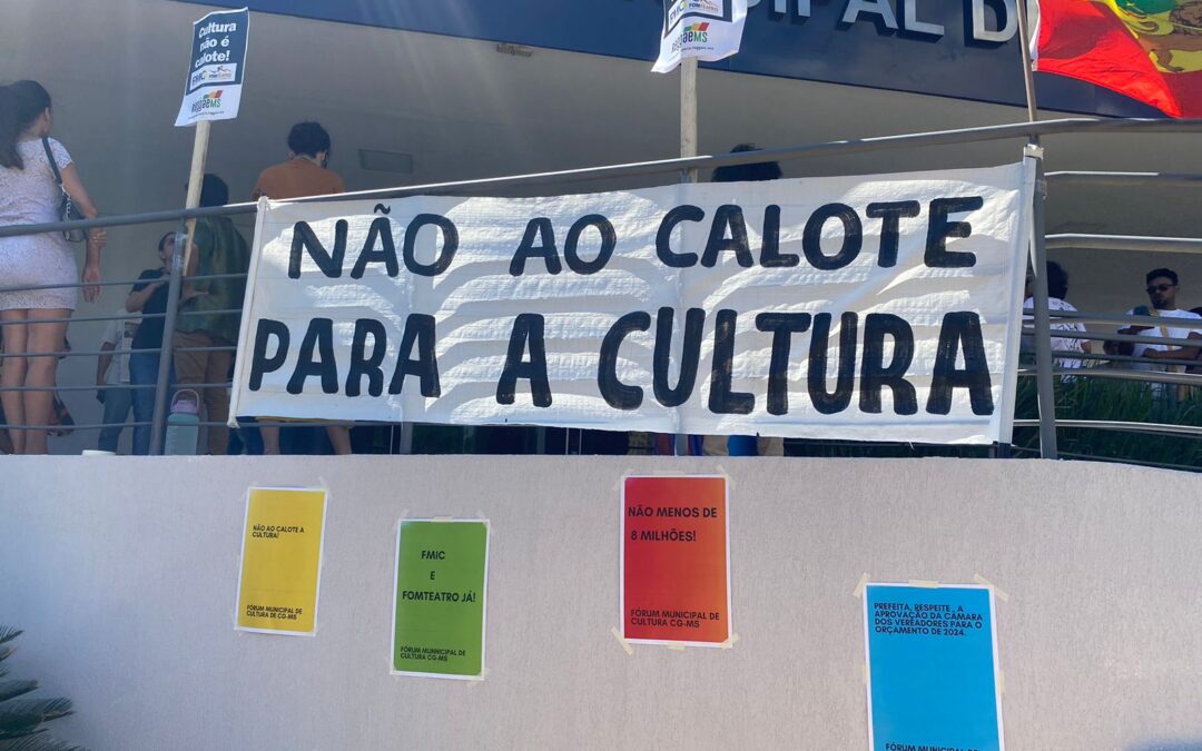 Em sessão na Câmara cultura protesta pelo terceiro dia e pede justiça nos investimentos pela Prefeitura