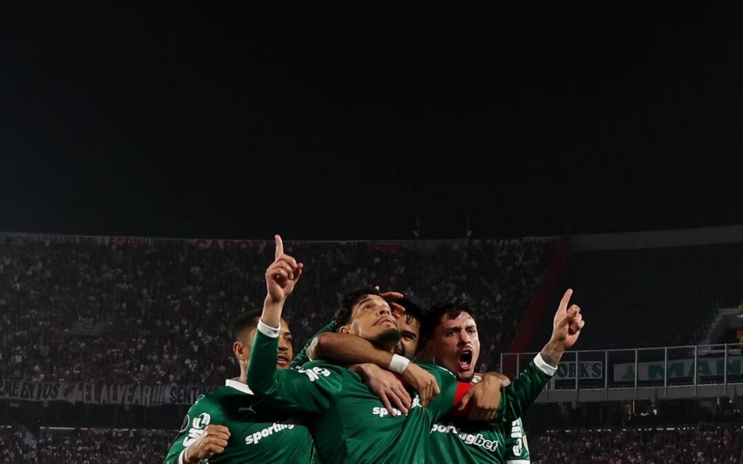 Palmeiras entra “sem temer ninguém” e fica perto de noite perfeita em grande vitória