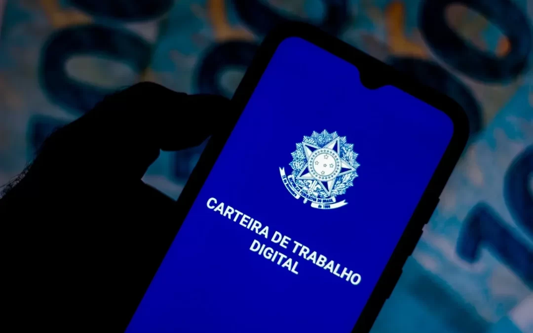 Brasil cria 147,3 mil empregos com carteira assinada, patamar mais baixo para o mês