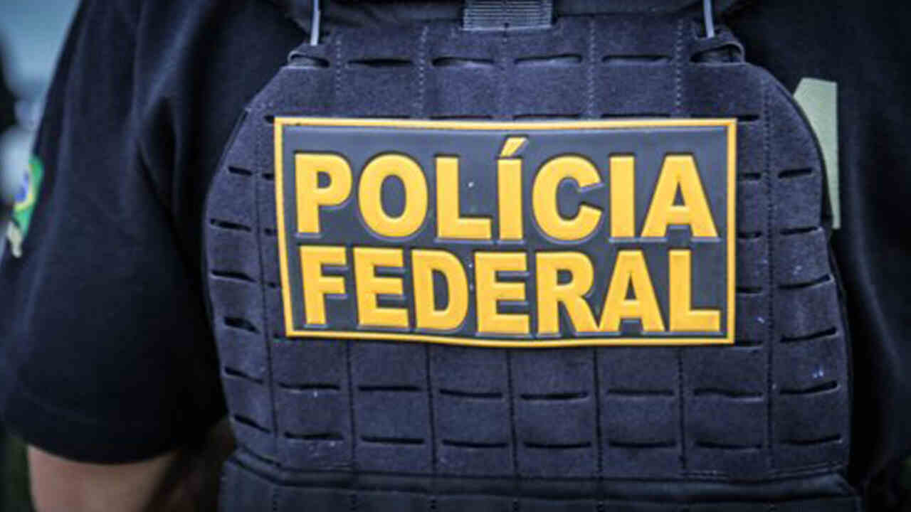 PF faz operação contra vazamento de fotos íntimas e abuso sexual