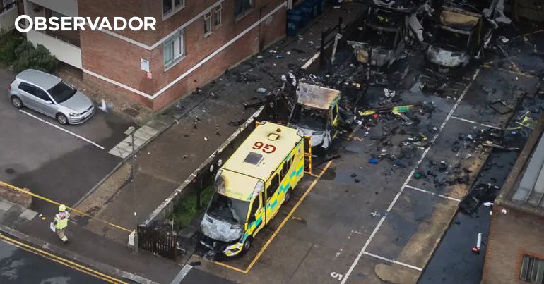 Quatro ambulncias da comunidade judaica incendiadas em Londres Polcia investiga hiptese de ataque an