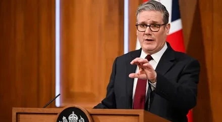 Lder Trabalhista Condena Ataque Incendirio a Veculos de Emergncia Judaica